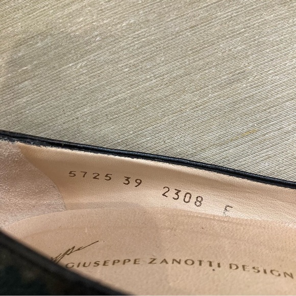 Giuseppe Zanotti  Sz 39 Black Leather Little Bow Pointy Kitten Heel Pumps Shoes - Picture 5 of 14